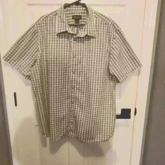 Eddie Bauer Short Sleeve Button Down Men's Shirt - Picture 1 of 4